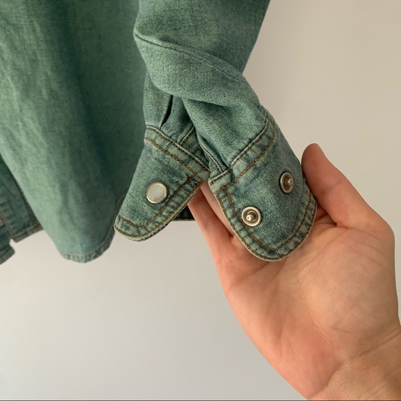 Vintage Quicksilver Denim Chambray Pearl Snap Size M - Picture 6 of 7